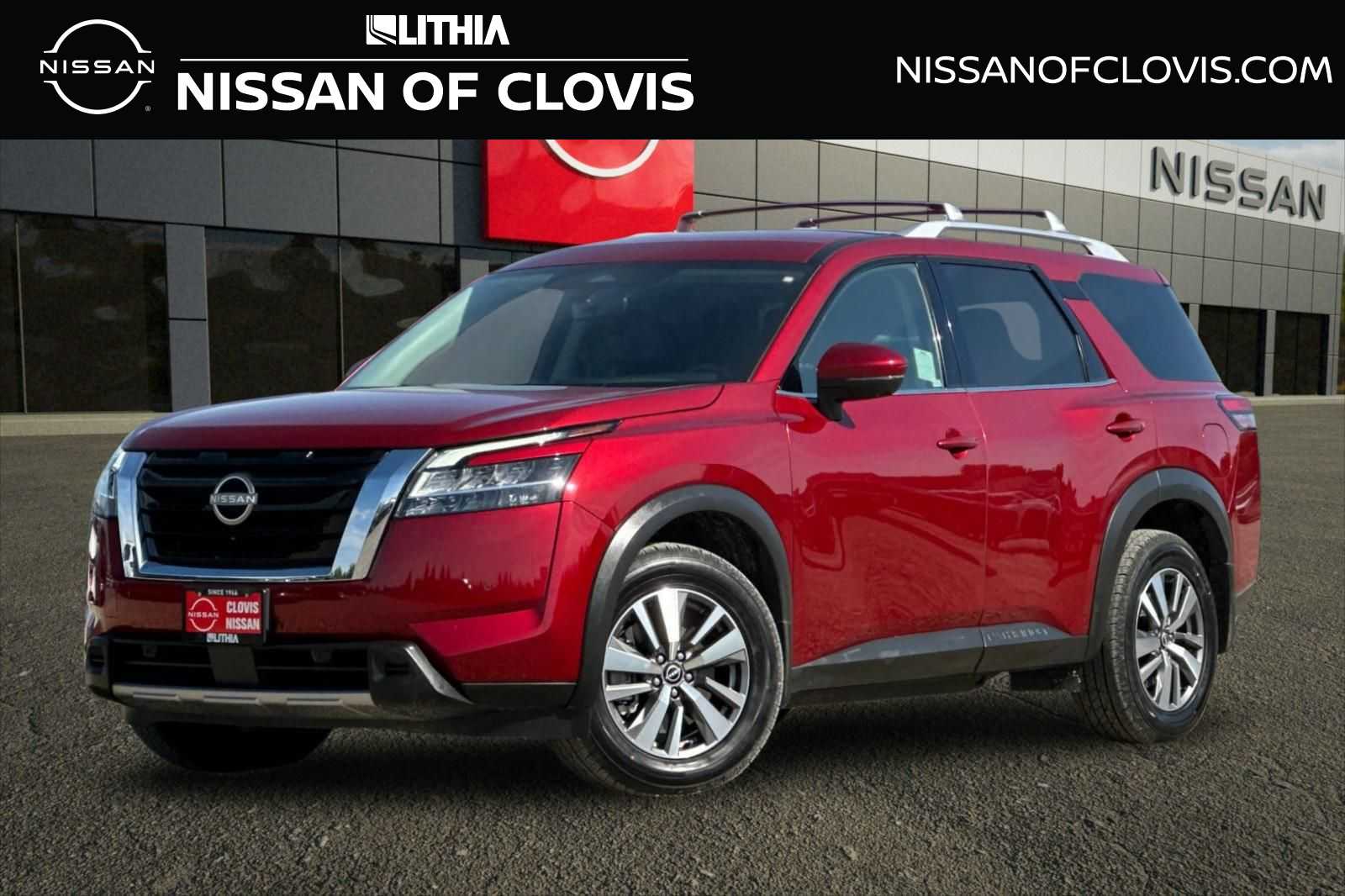 2023 Nissan Pathfinder SL