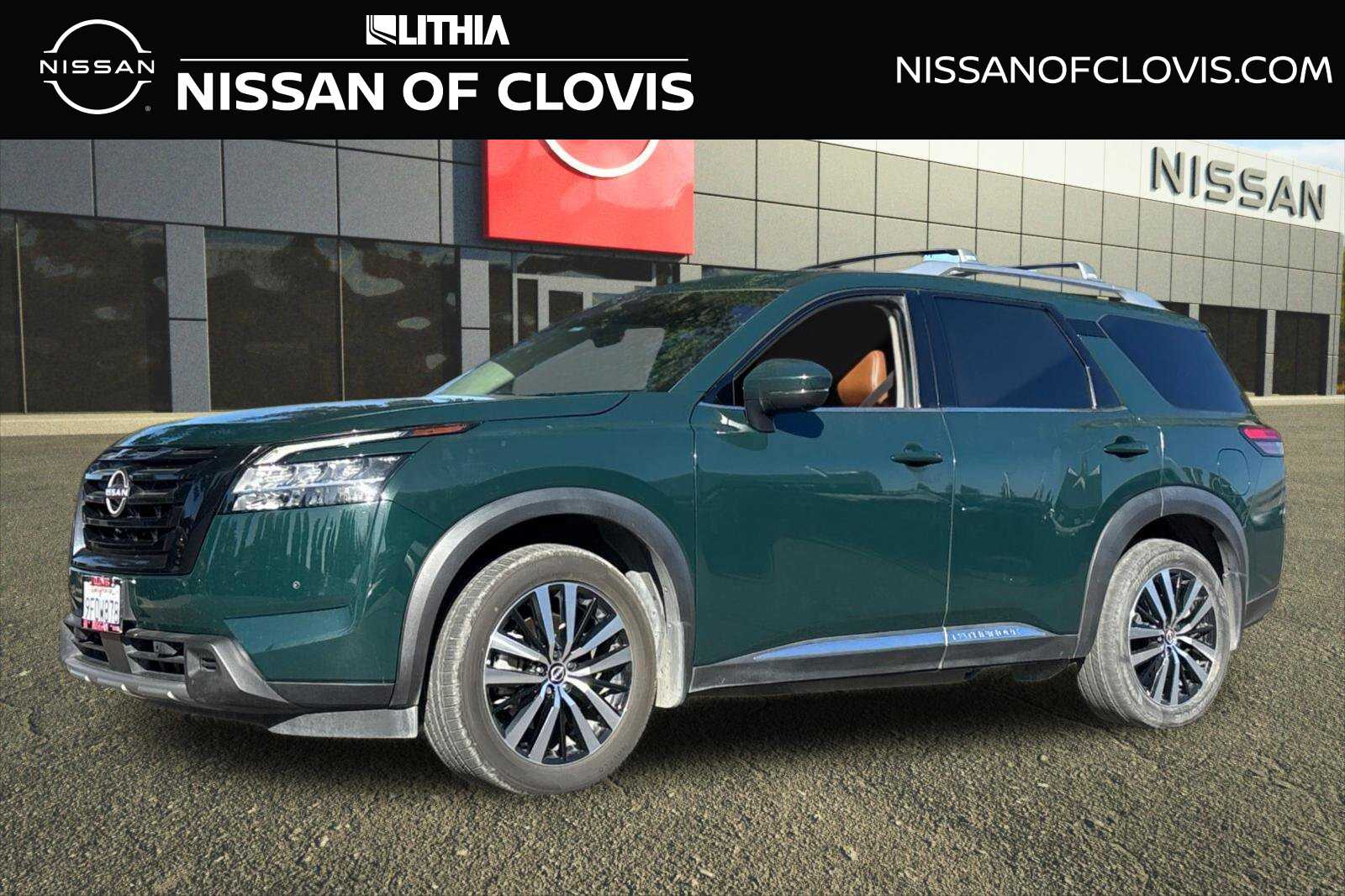 2023 Nissan Pathfinder Platinum