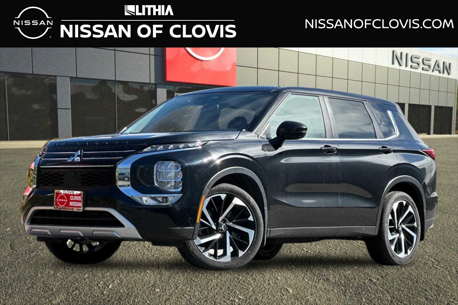 2023 Mitsubishi Outlander SE