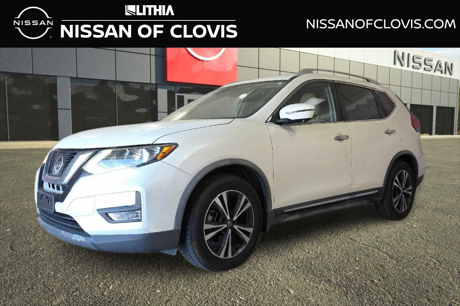 2017 Nissan Rogue SL FWD's photo