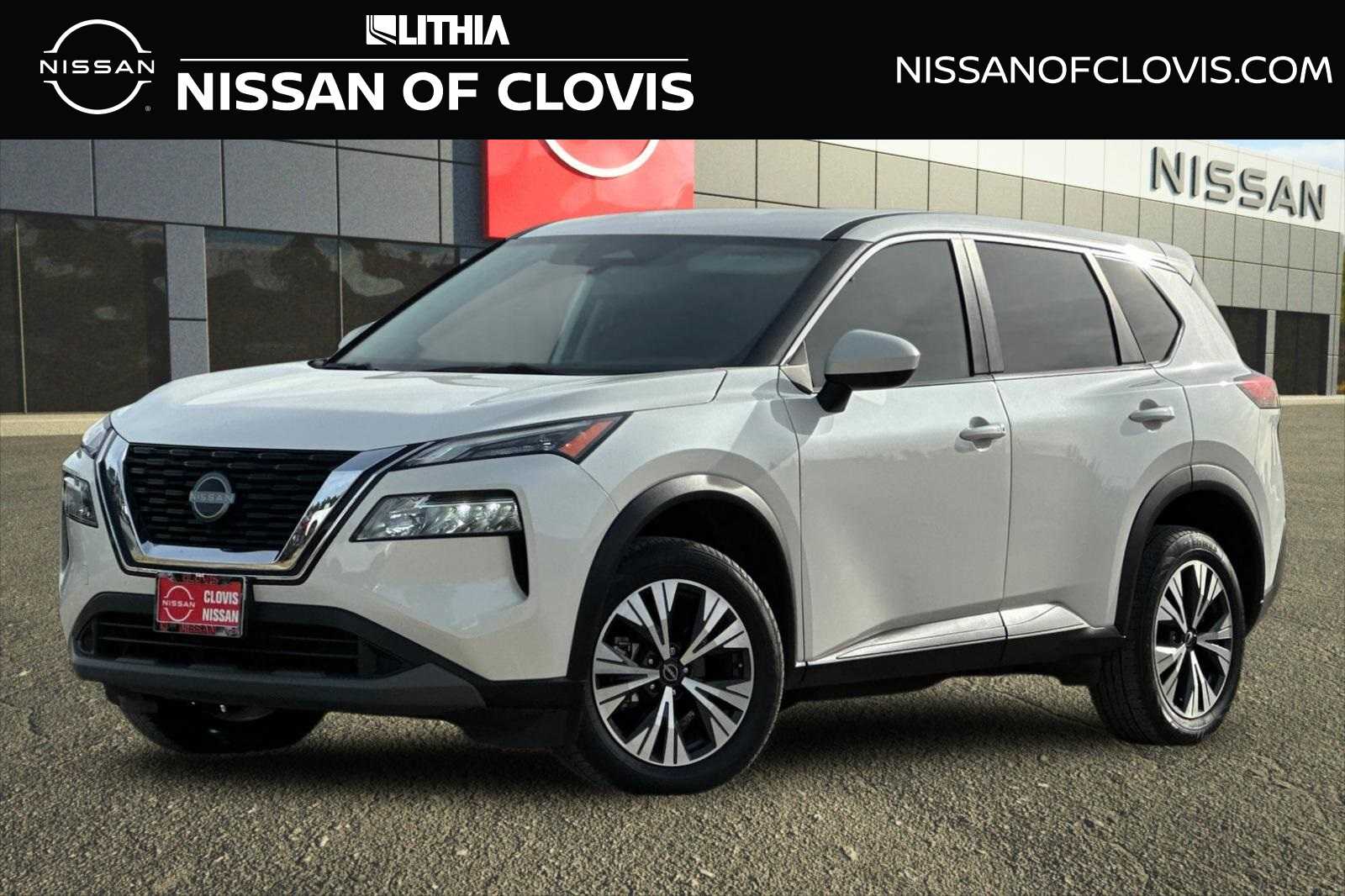 2023 Nissan Rogue SV's photo