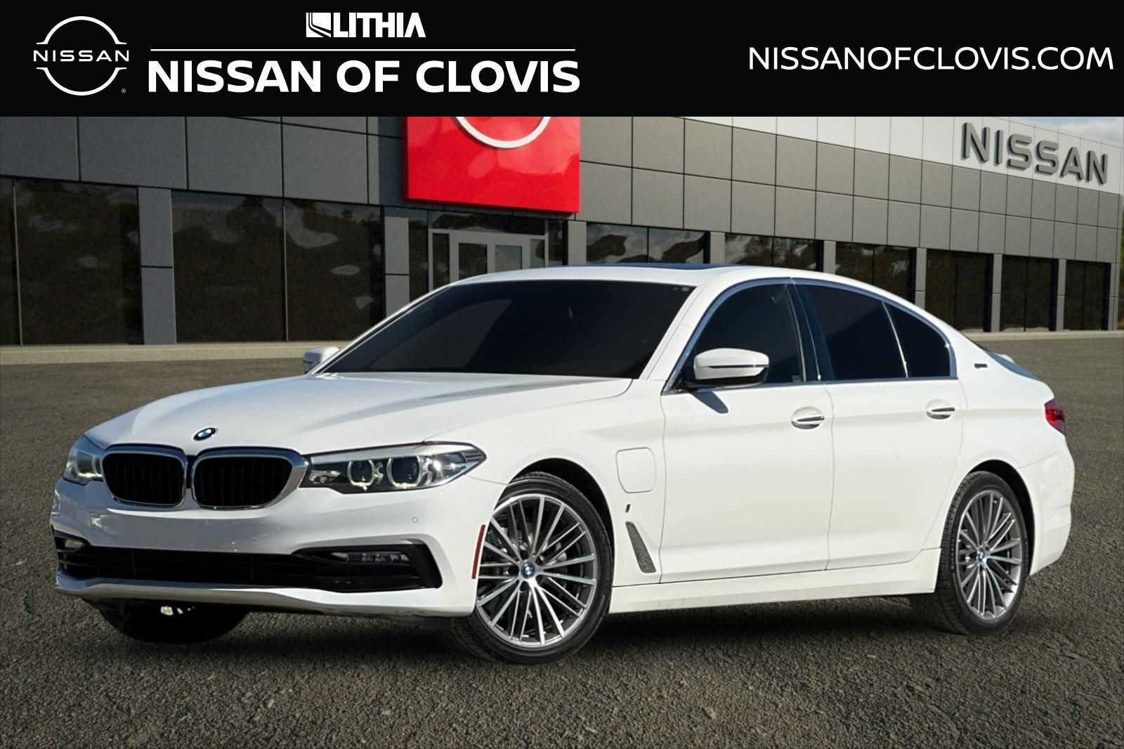 2018 BMW 5 Series 530e iPerformance Sedan's photo