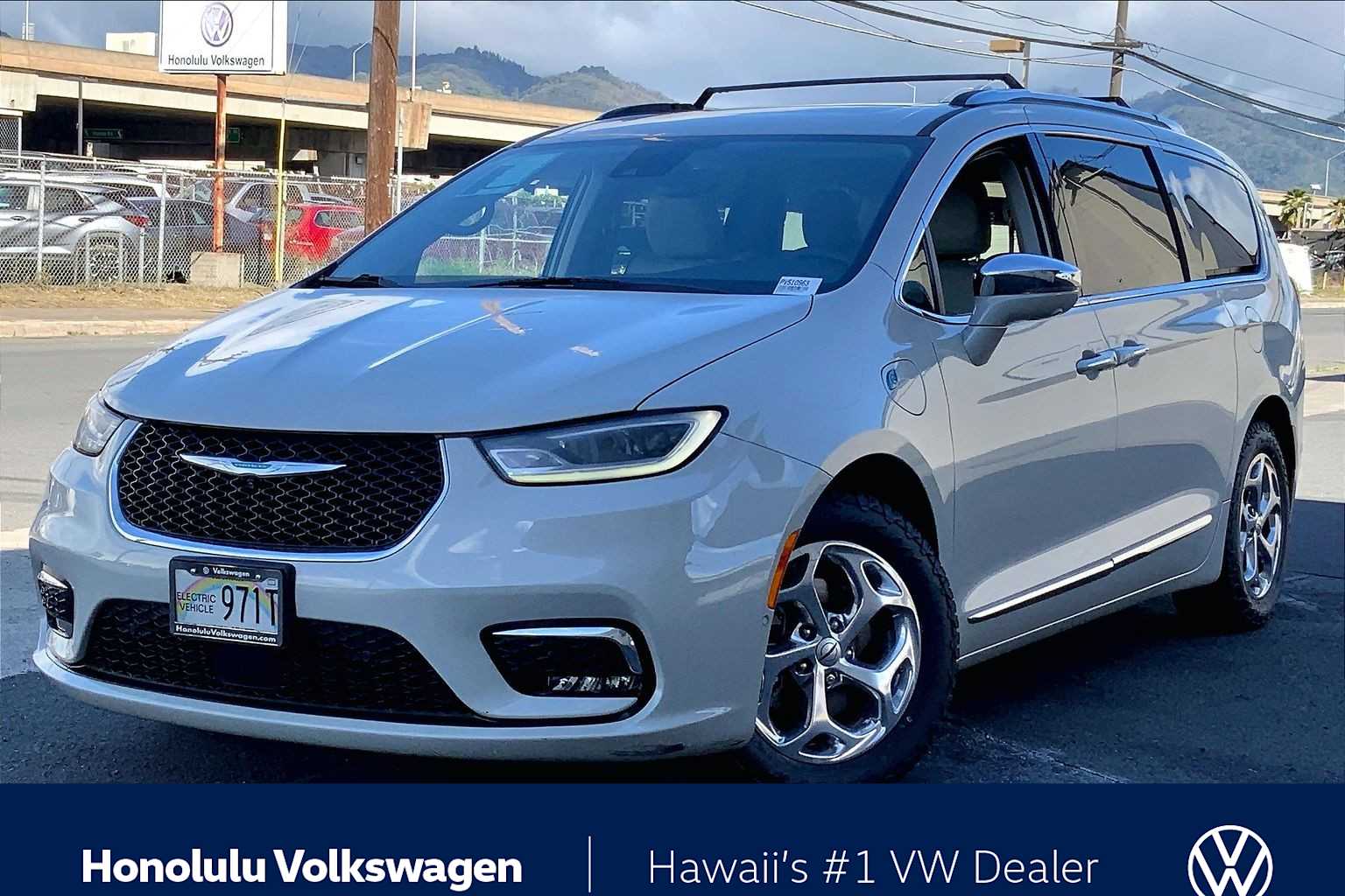 Chrysler Pacifica Hybrid Limited FWD