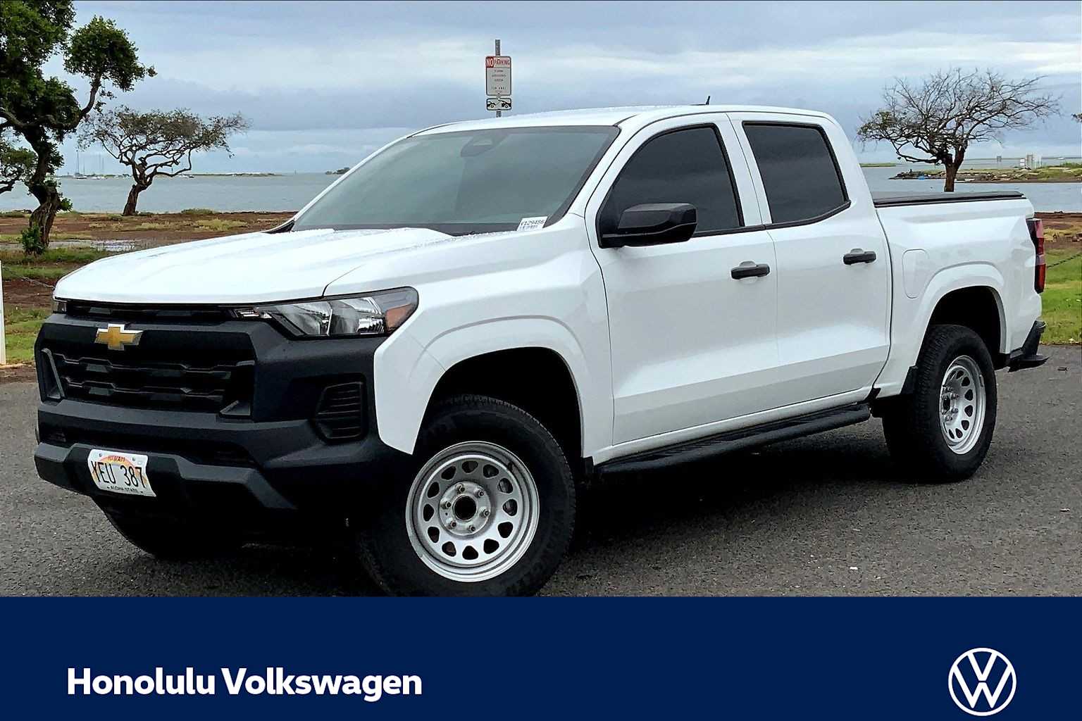 Summit White 2025 Chevrolet Colorado Work Truck Crew Cab RWD Pickup Truck 4X2 8-Speed Automatic