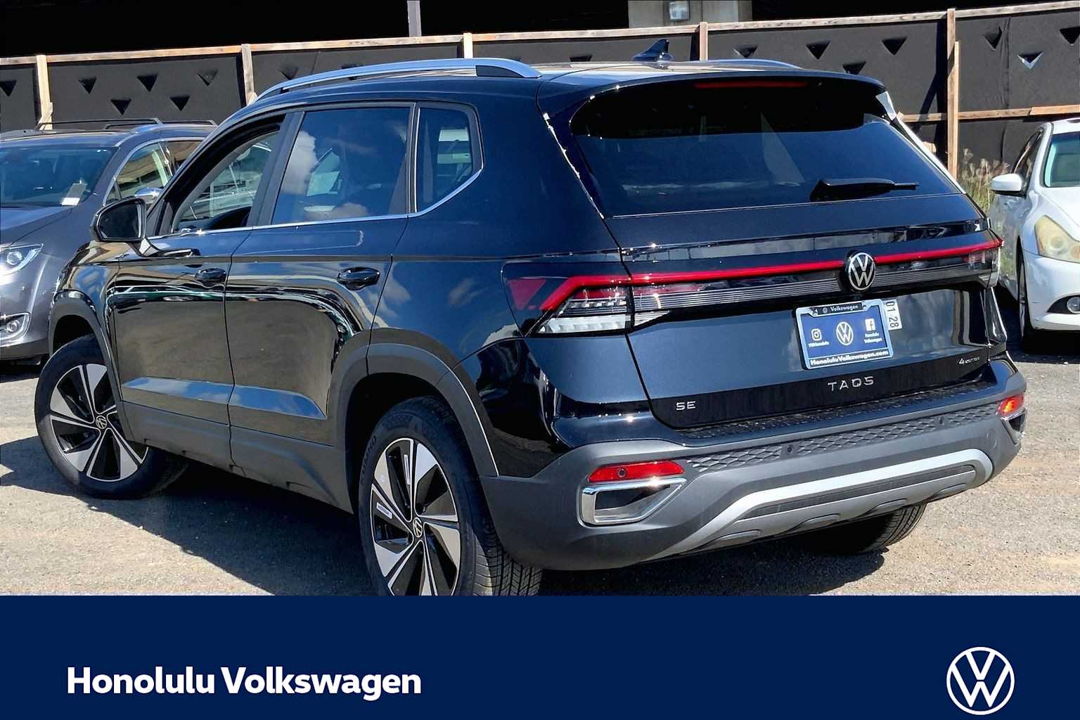 View vehicle photo 4