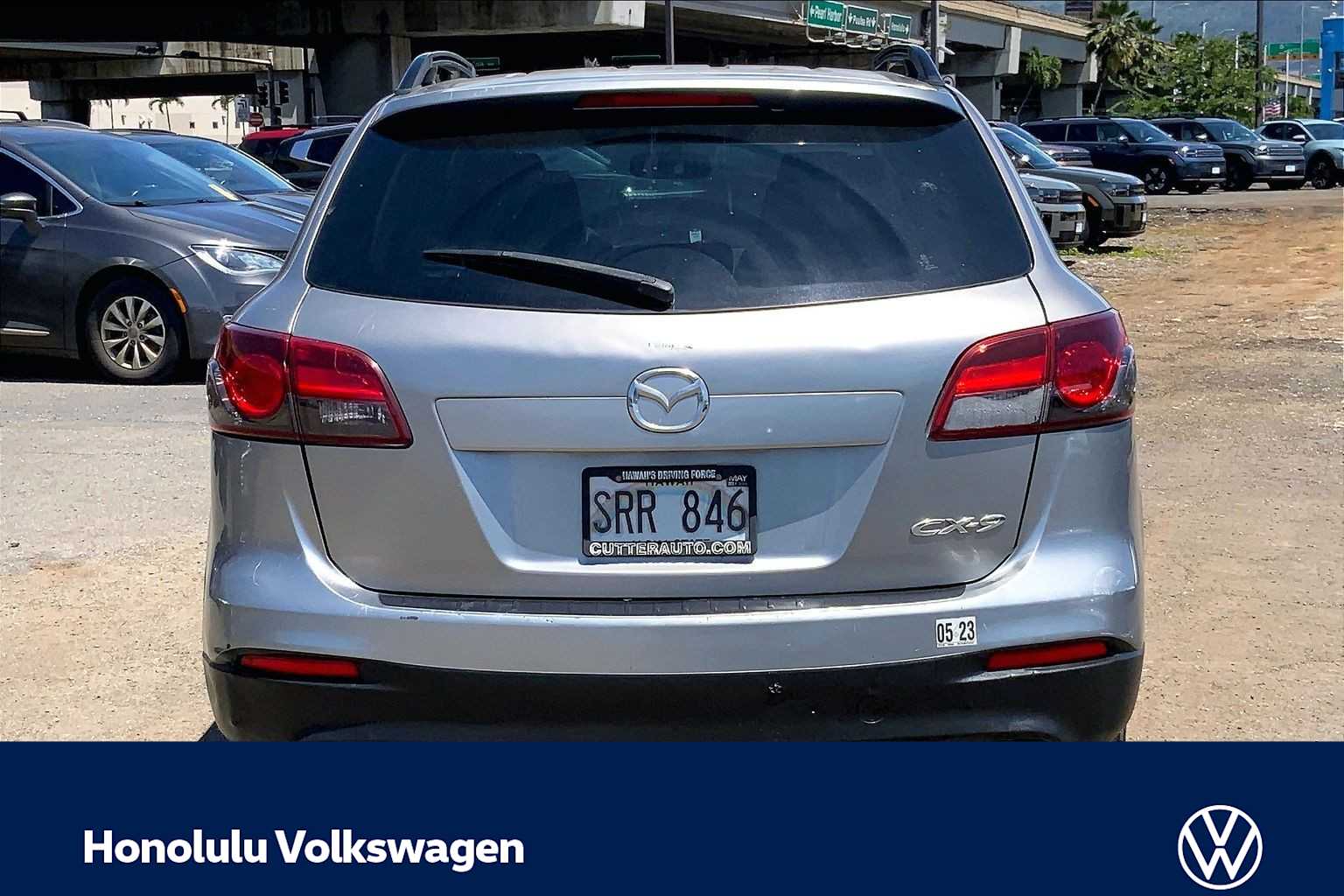 View vehicle photo 6