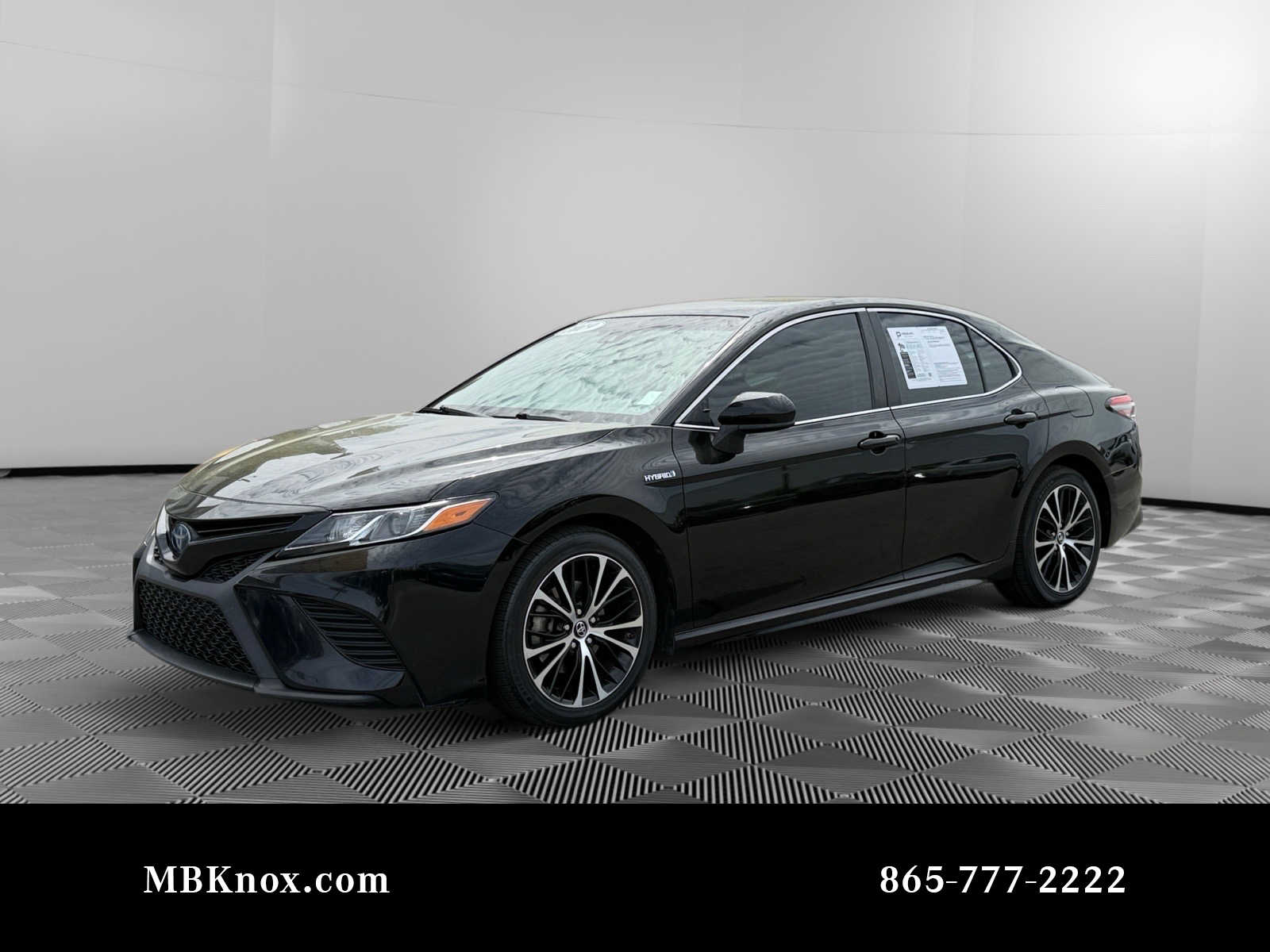 2019 Toyota Camry Hybrid SE FWD