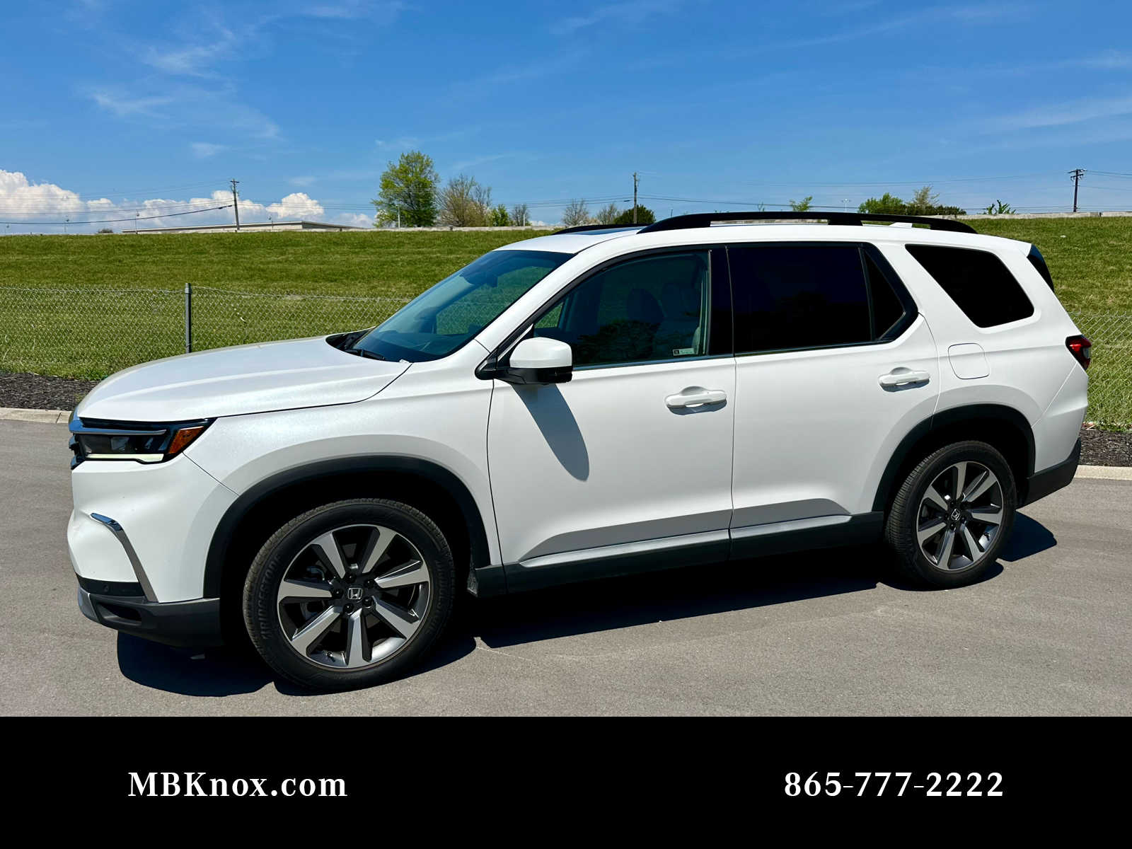 Platinum White Pearl 2025 Honda Pilot Elite AWD SUV / Crossover All-Wheel Drive Automatic