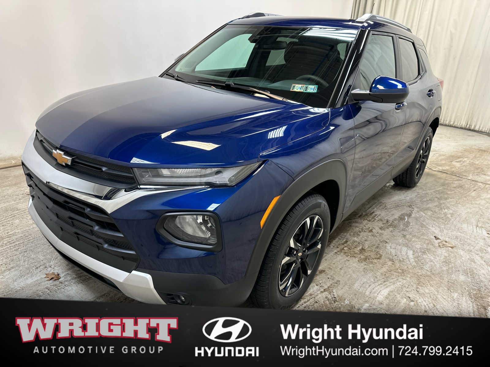 View vehicle photo 3