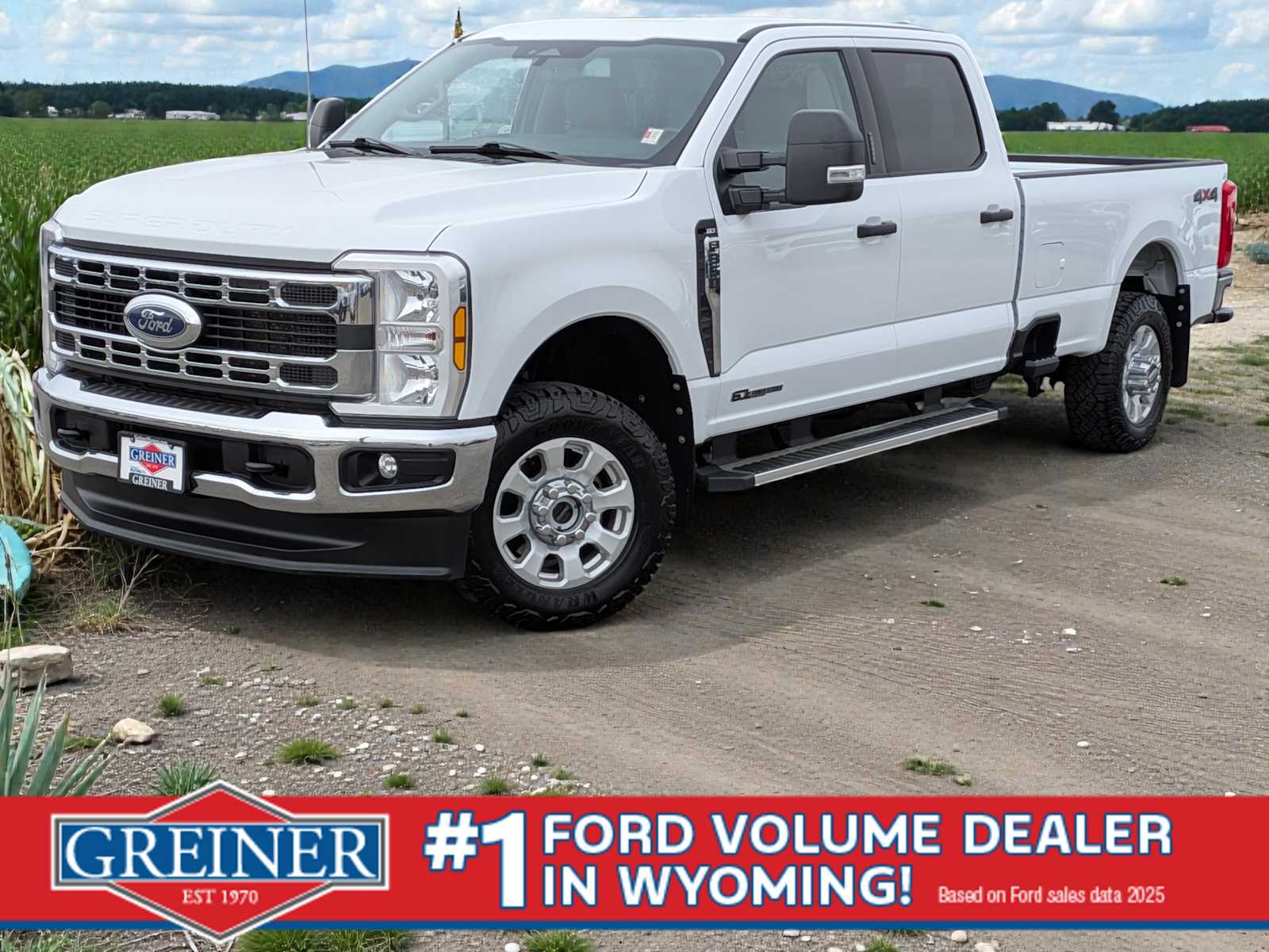 Oxford White 2024 Ford F-350 Super Duty XLT Crew Cab 4WD Pickup Truck Four-Wheel Drive Automatic
