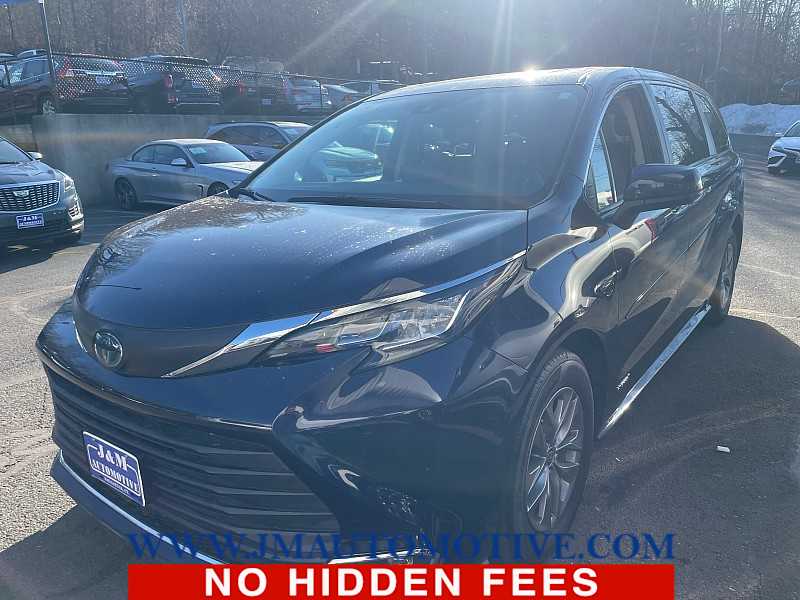 2021 Toyota Sienna XLE 7-Passenger AWD