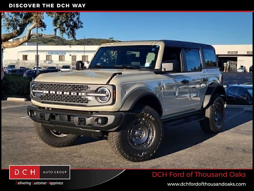 Desert Sand 2025 Ford Bronco Badlands 4-Door 4WD SUV / Crossover Four-Wheel Drive Automatic