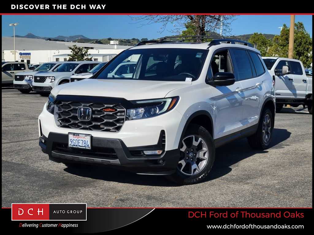 Platinum White Pearl 2023 Honda Passport TrailSport AWD SUV / Crossover All-Wheel Drive 9-Speed Automatic