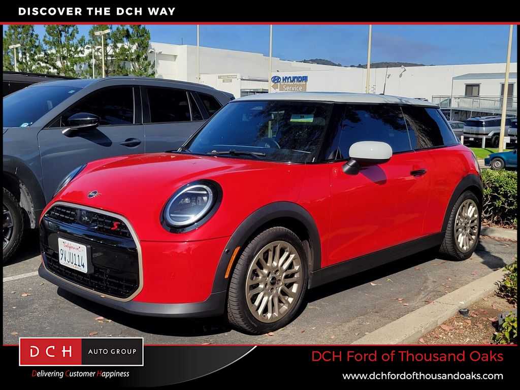 Chili Red II 2025 MINI Cooper Hatchback Front-Wheel Drive 7-Speed Automatic