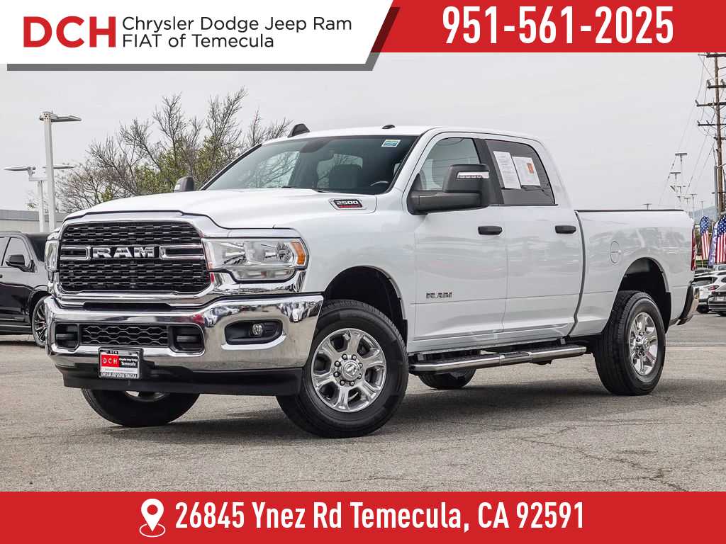 Bright White Clearcoat 2024 RAM 2500 Big Horn Crew Cab 4WD Pickup Truck Four-Wheel Drive 8-Speed Automatic