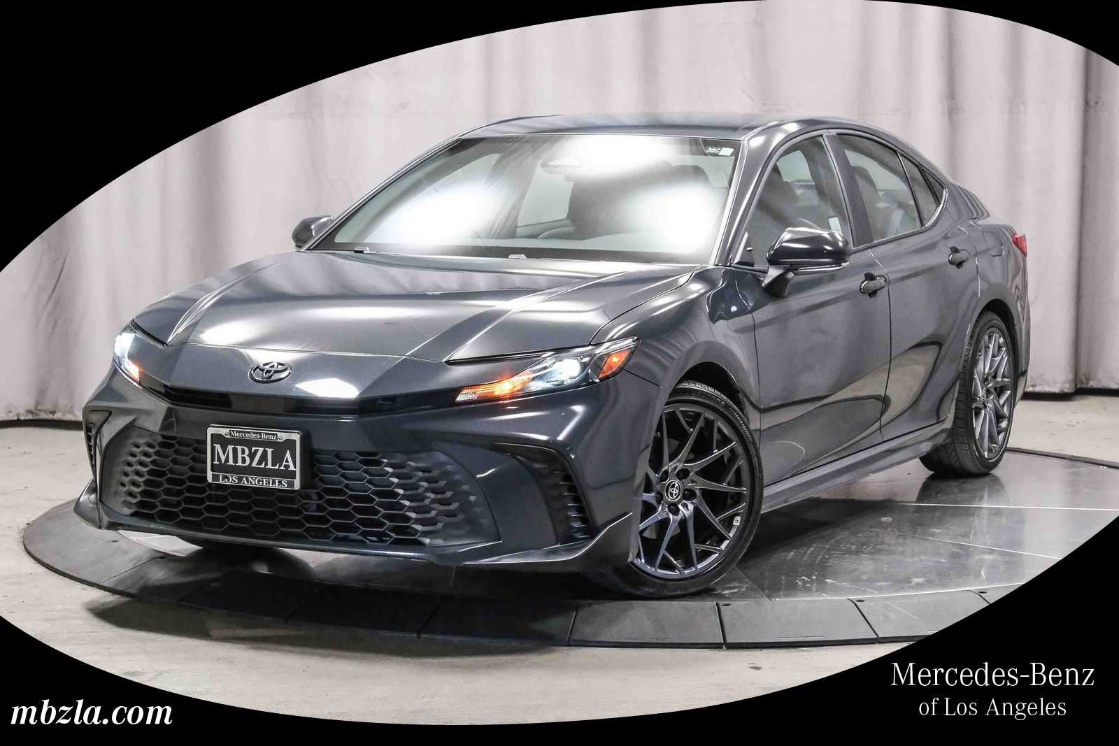  2025 Toyota Camry SE FWD   