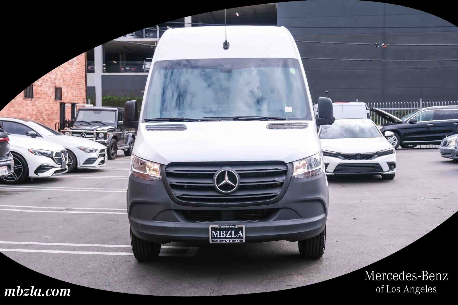 Arctic White 2022 Mercedes-Benz Sprinter Cargo Van 4X2 7-Speed Automatic