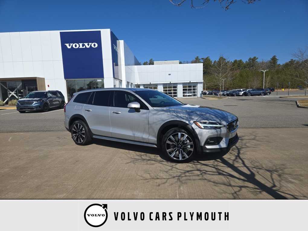 2025 Volvo V60 Cross Country B5 Plus AWD