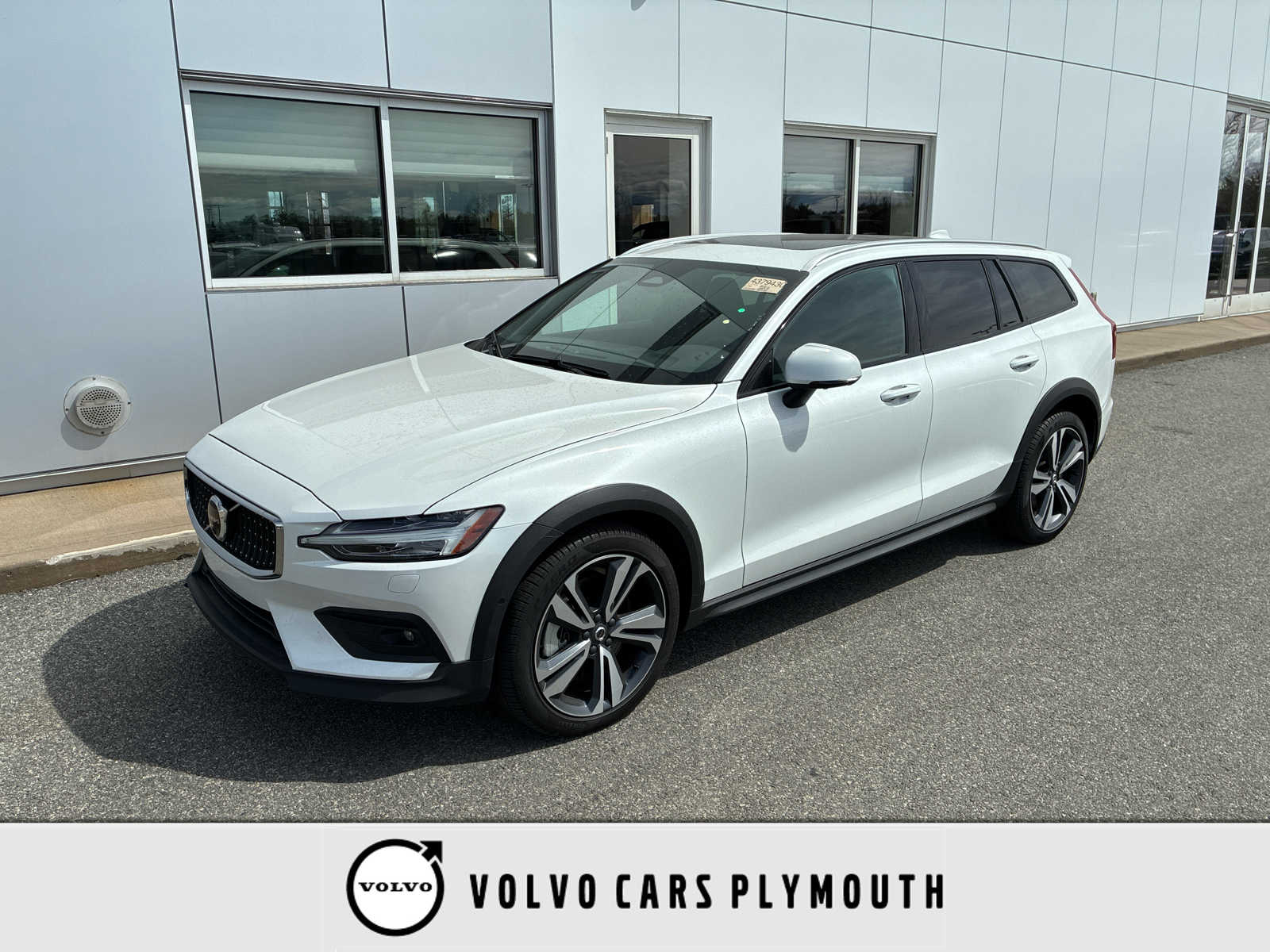2025 Volvo V60 Cross Country B5 Plus AWD