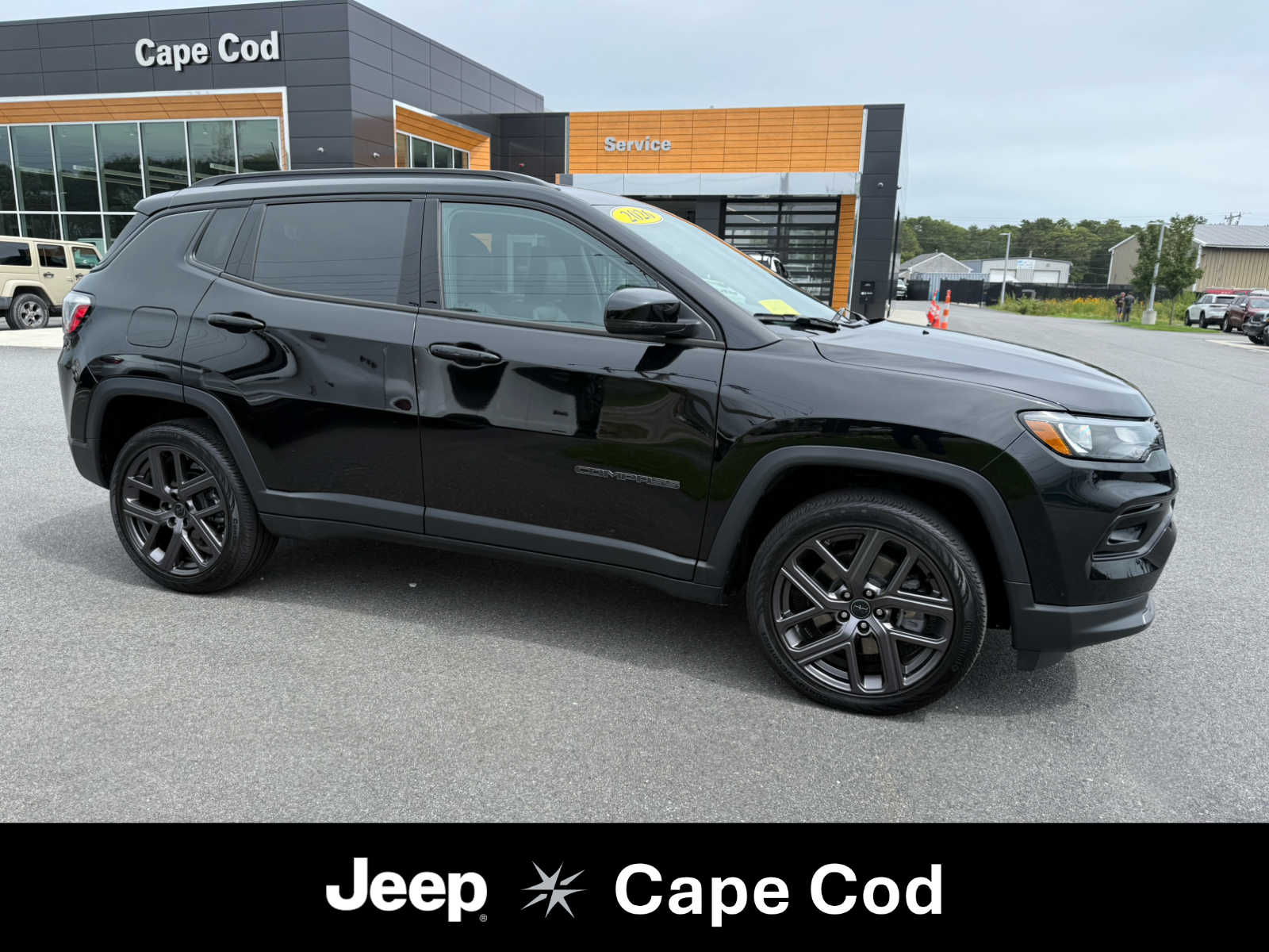 Diamond Black Crystal Pearlcoat 2026 Jeep Compass SUV / Crossover Four-Wheel Drive 8-Speed Automatic