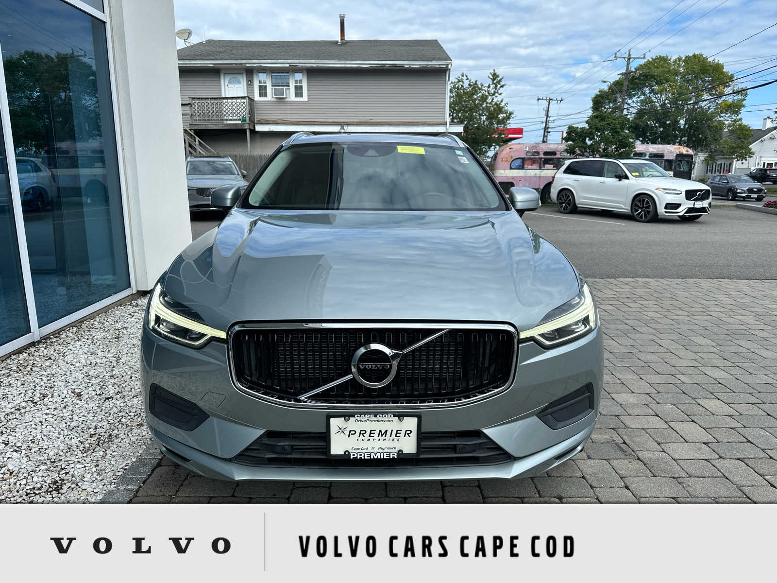 Electric Silver Metallic 2018 Volvo XC60 SUV / Crossover All-Wheel Drive 8-Speed Automatic