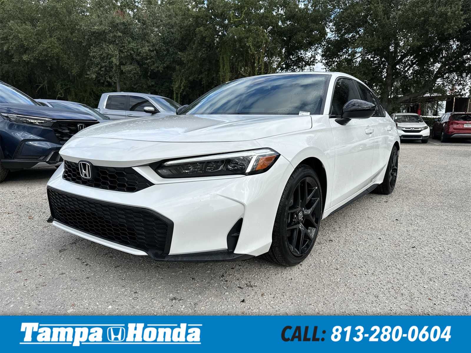 2025 Honda Civic Hatchback Hybrid Sport Touring photo 4