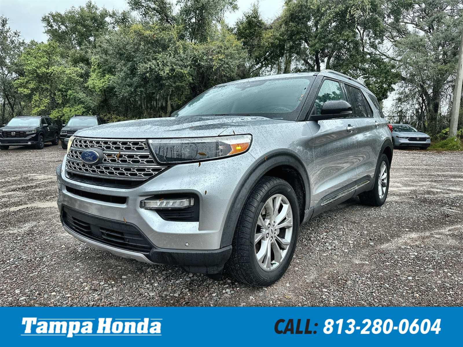 2021 Ford Explorer Limited's photo