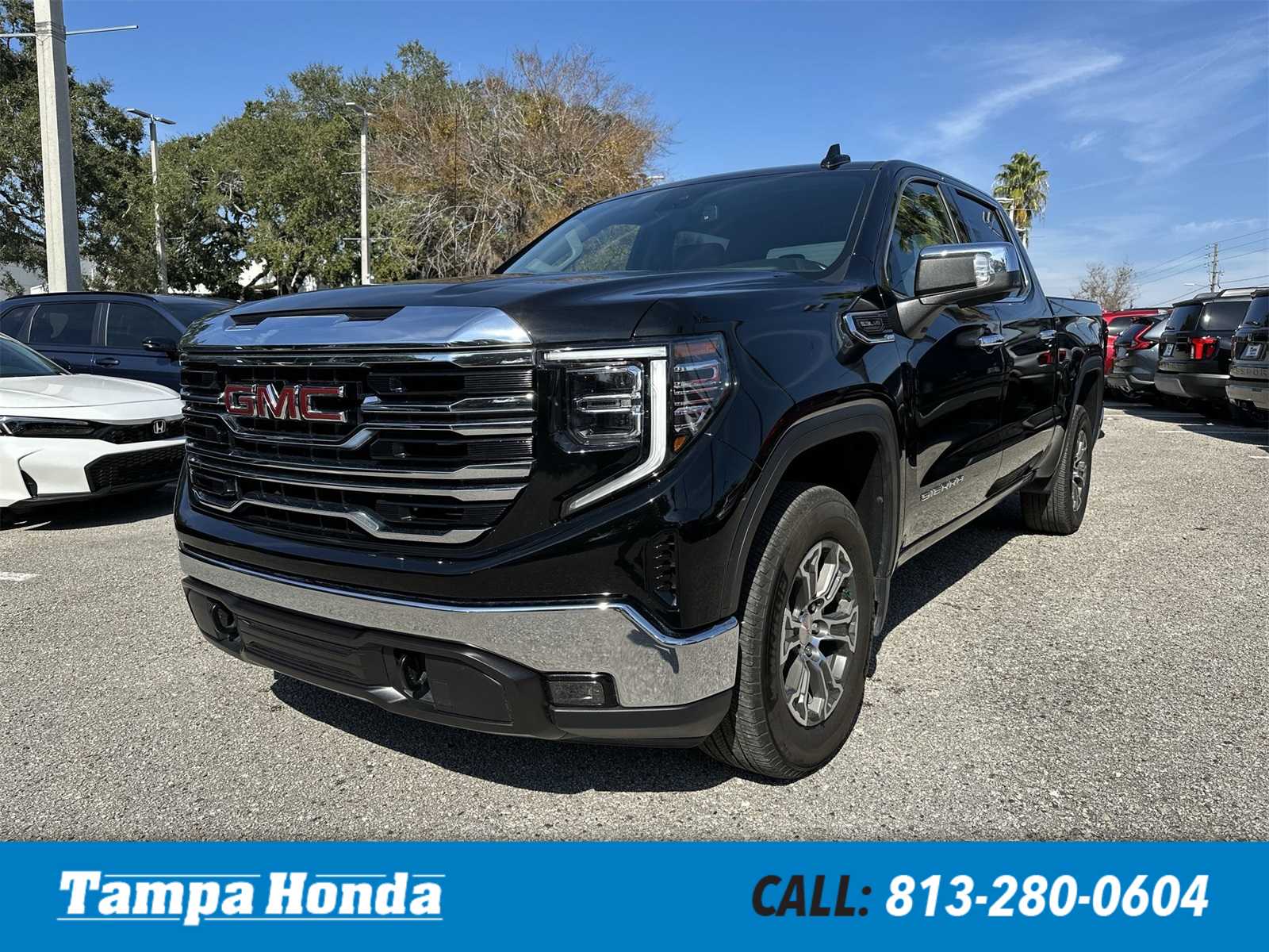 2025 GMC Sierra 1500 SLT's photo