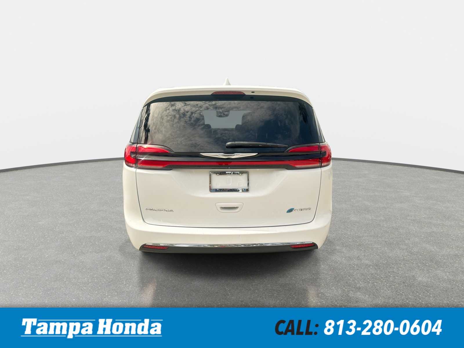 2022 Chrysler Pacifica Hybrid Touring L