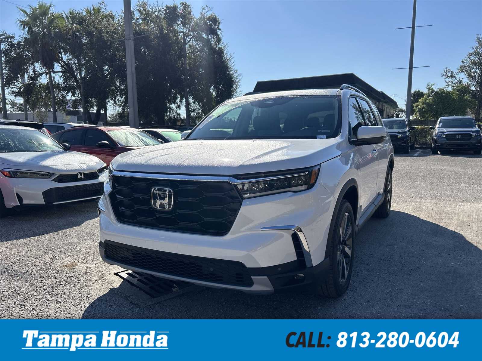 2025 Honda Pilot Touring's photo