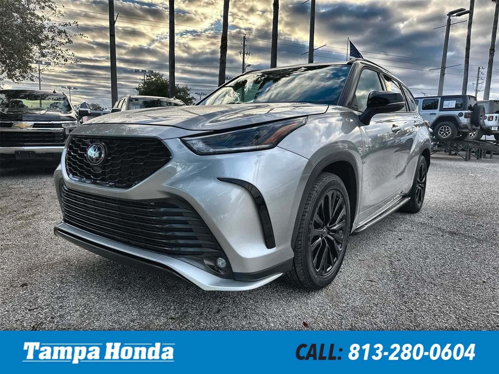 2023 Toyota Highlander XSE's photo