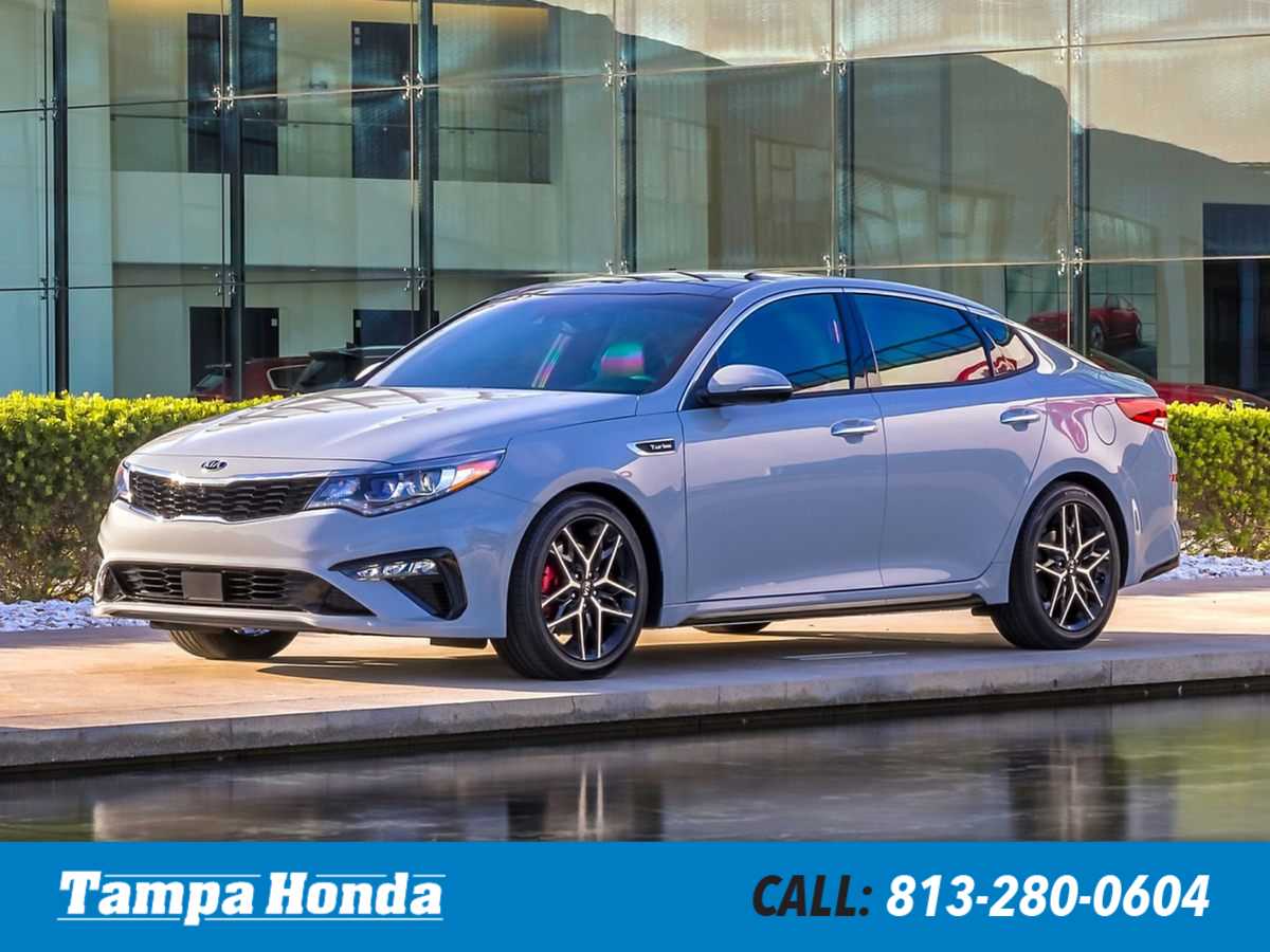 2019 Kia Optima LX's photo
