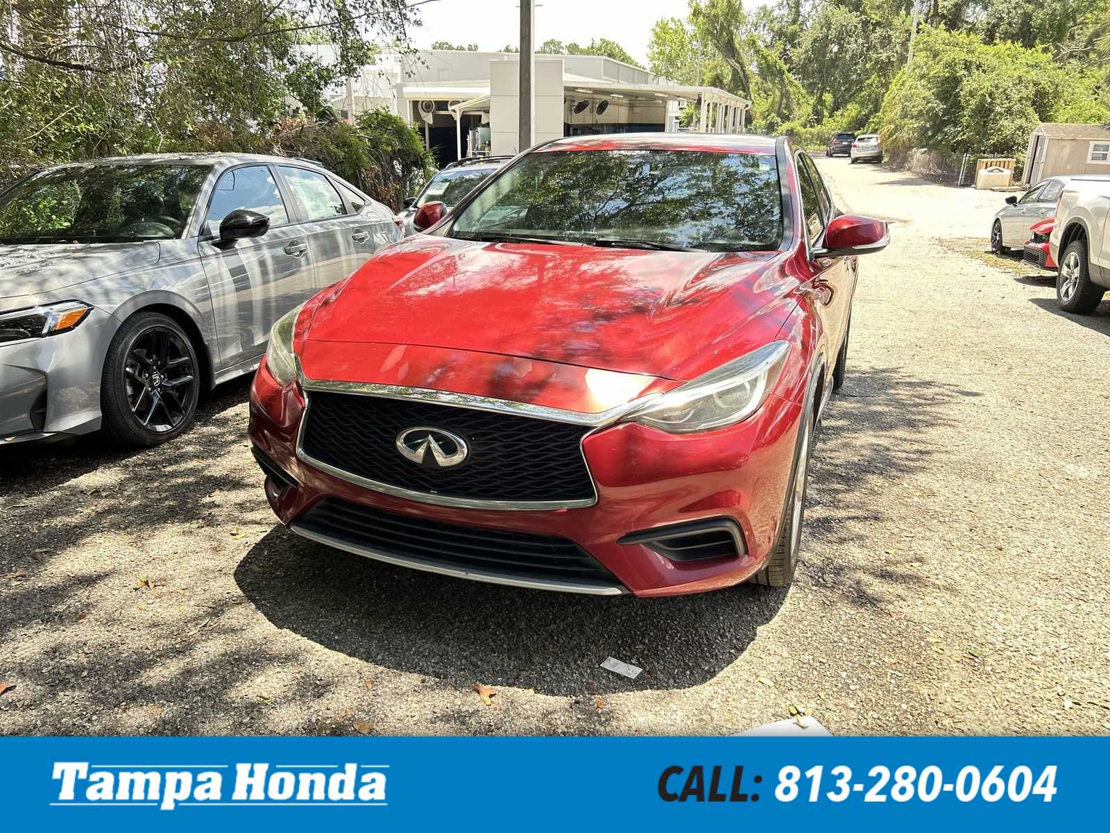 2018 INFINITI QX30 Luxury