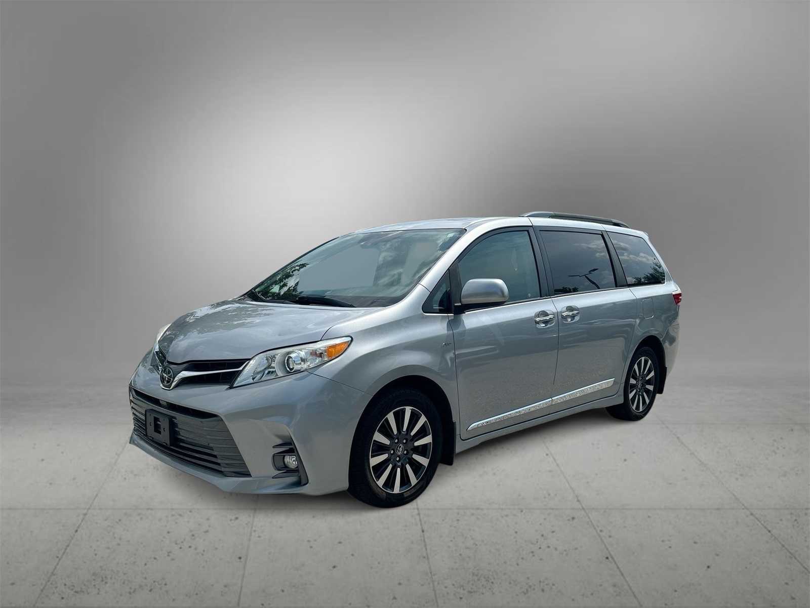 2018 Toyota Sienna XLE