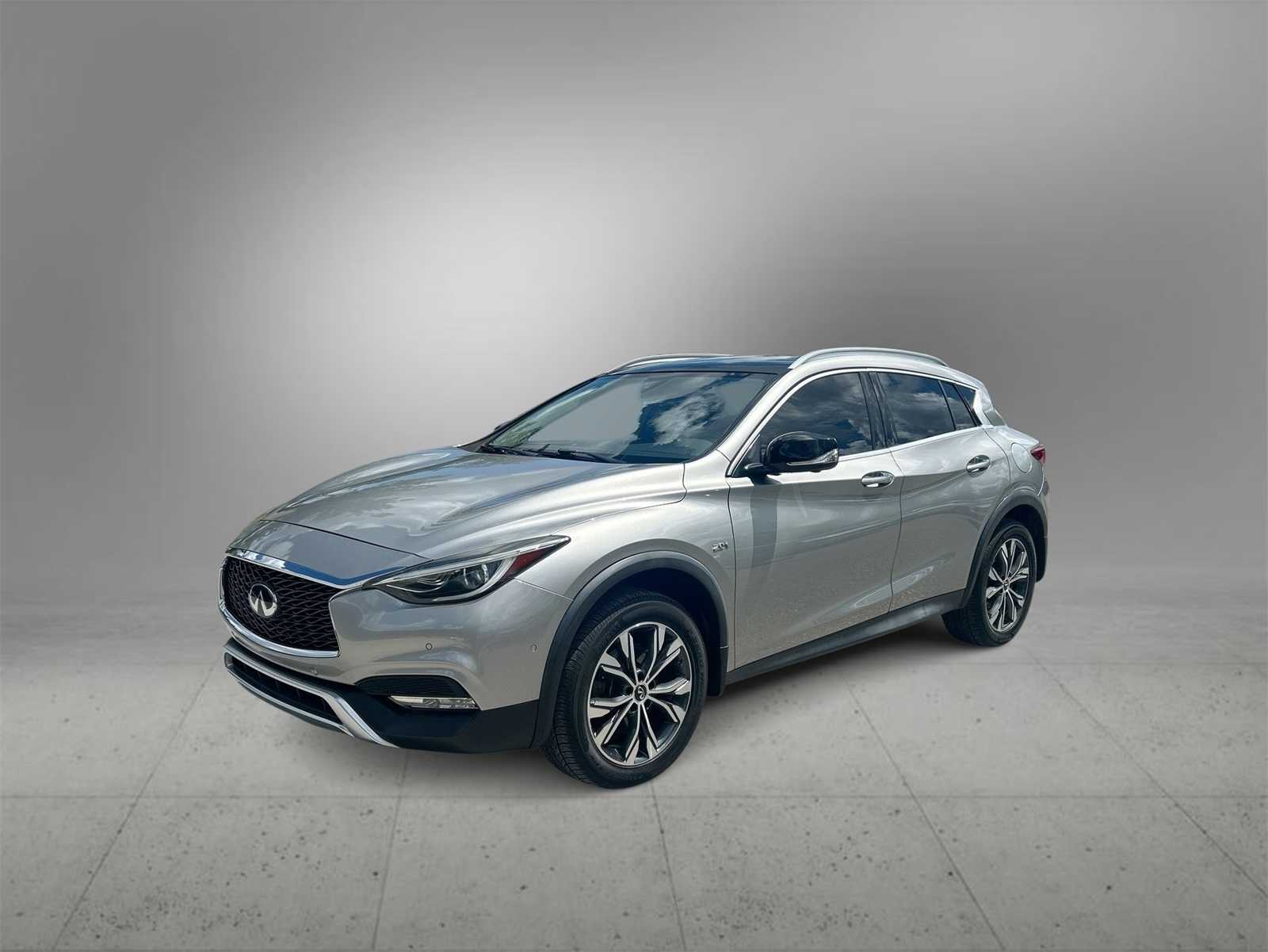 2018 INFINITI QX30 ESSENTIAL