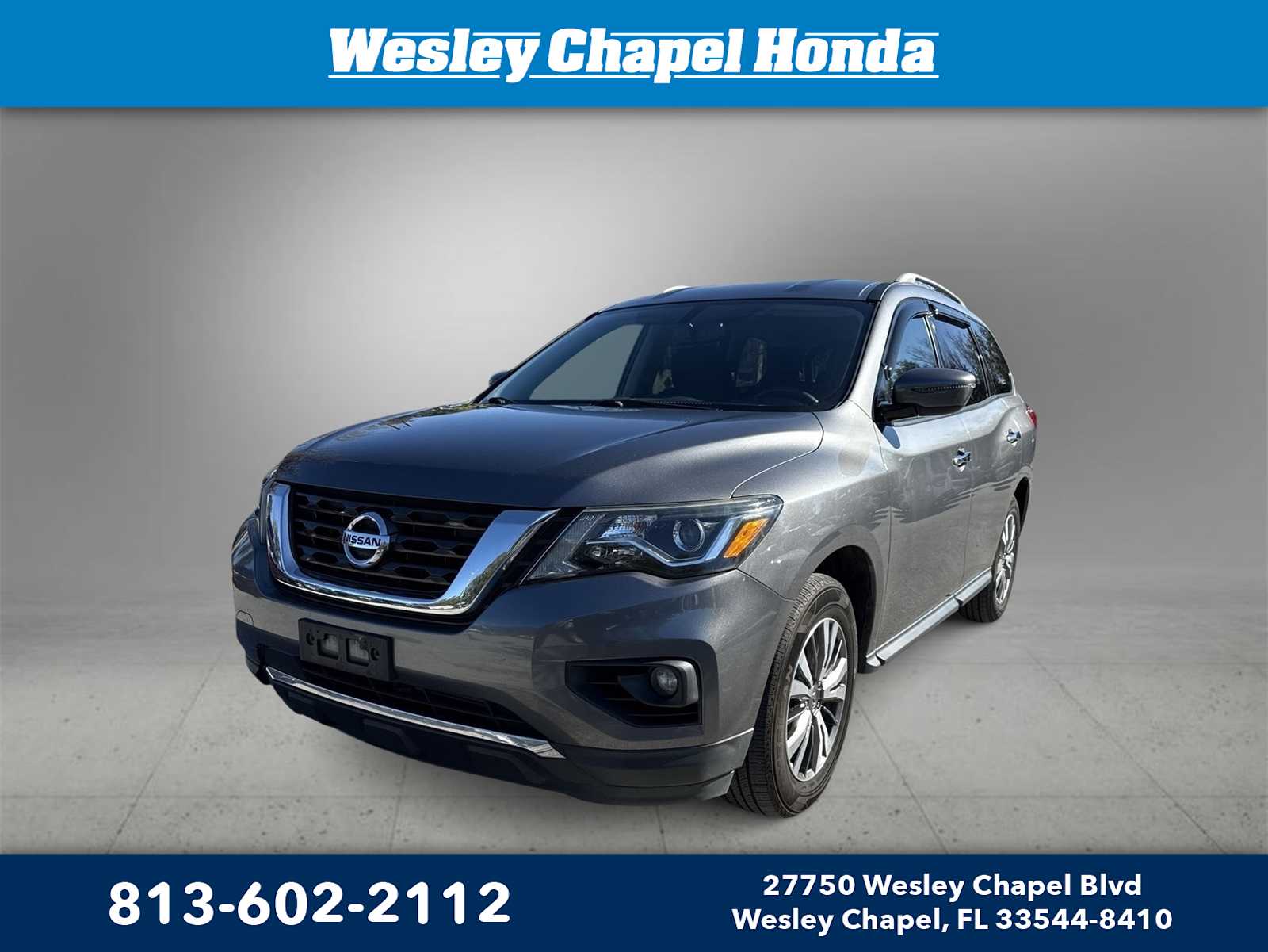 2018 Nissan Pathfinder SV's photo