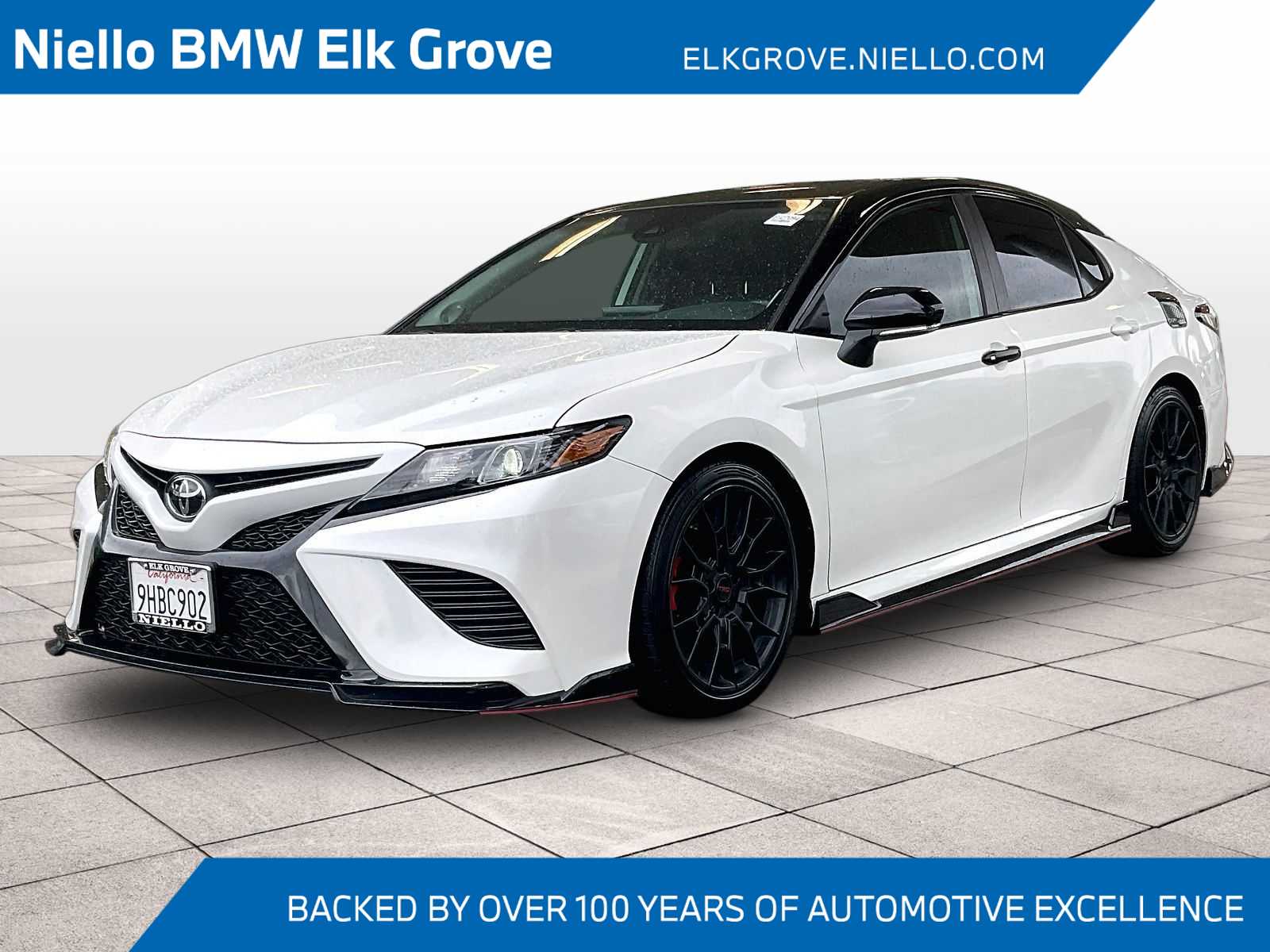 2023 Toyota Camry TRD FWD Negro (Wind Chill Pearl/Midnight Black Metallic) Sedán Tracción delantera 8 velocidades Automática