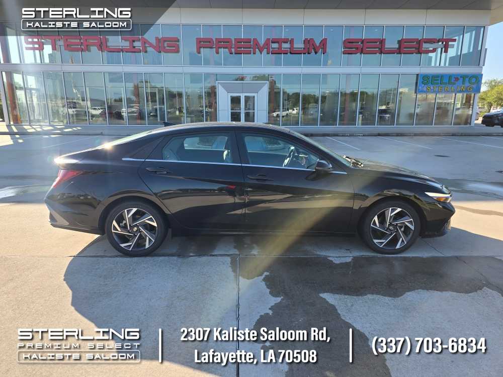 Abyss Black 2024 Hyundai Elantra Sedan Front-Wheel Drive Continuously Variable Transmission