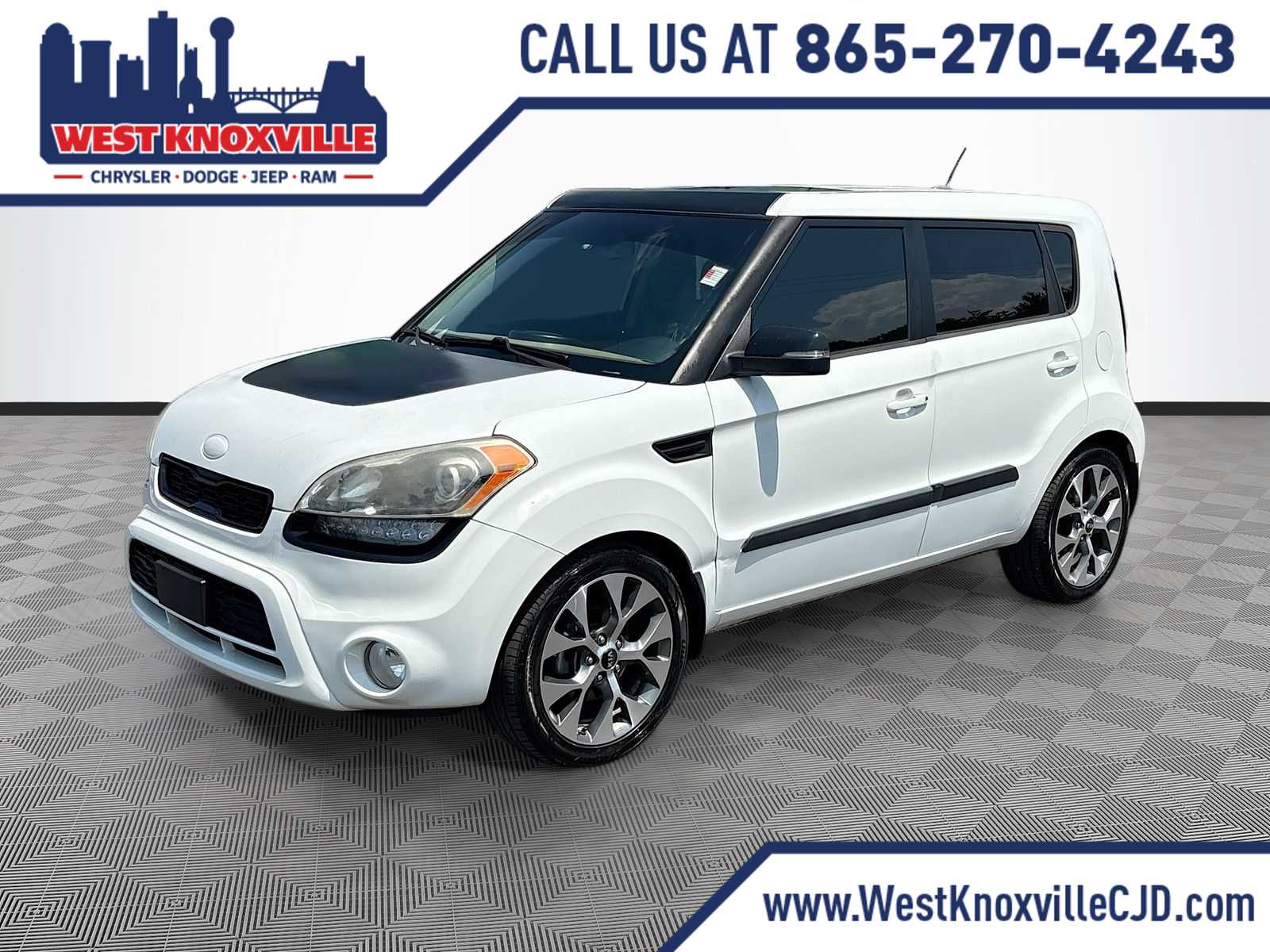 Clear White 2013 Kia Soul Wagon Front-Wheel Drive Automatic