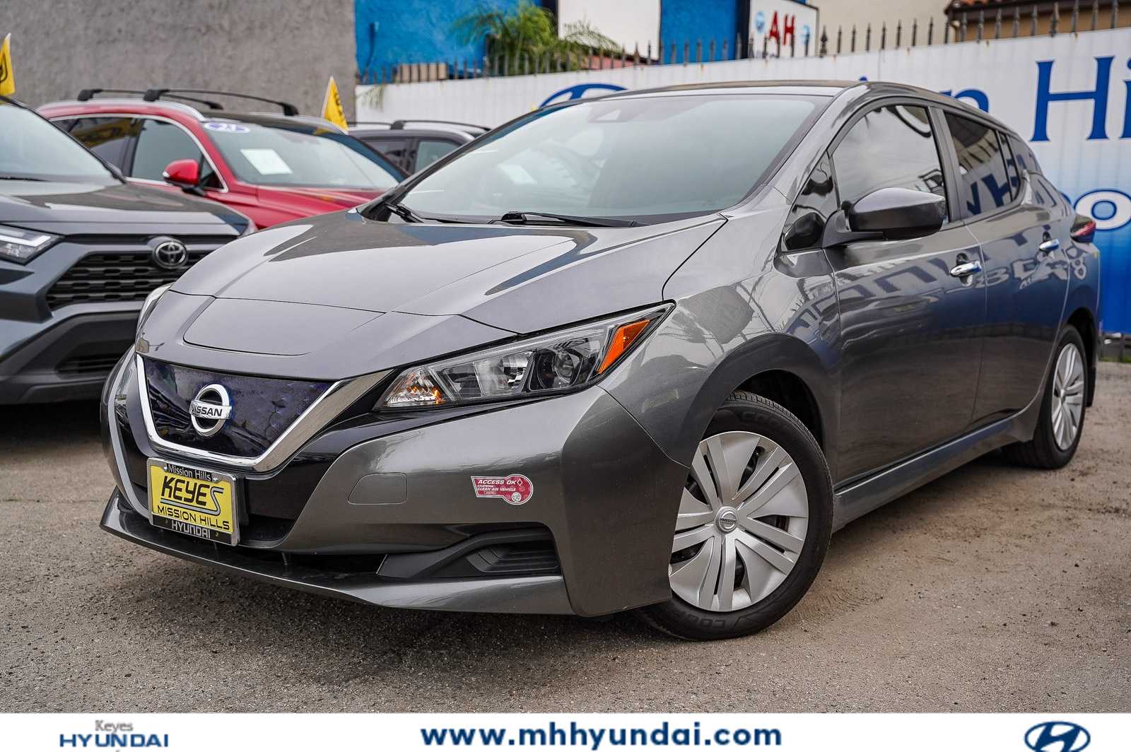 2022 Nissan LEAF S FWD