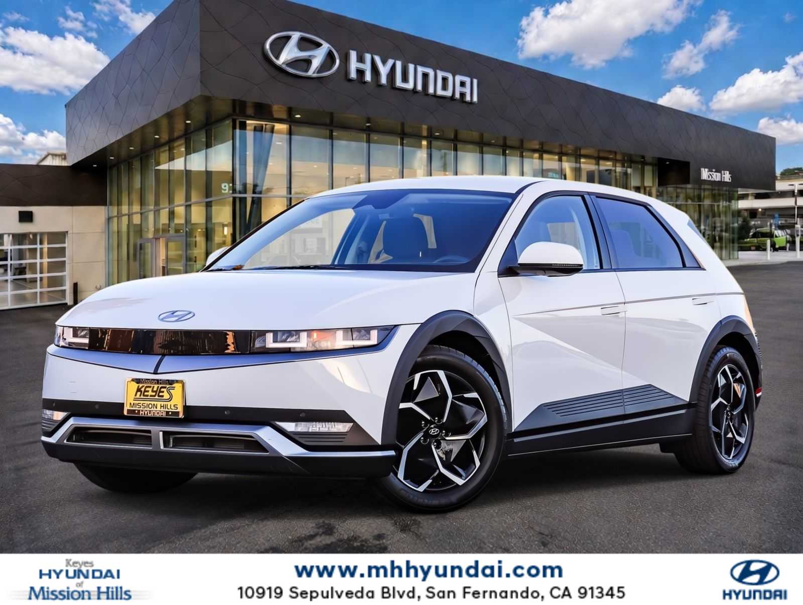 Atlas White 2024 Hyundai Ioniq 5 SUV / Crossover Rear-Wheel Drive 1-Speed Automatic