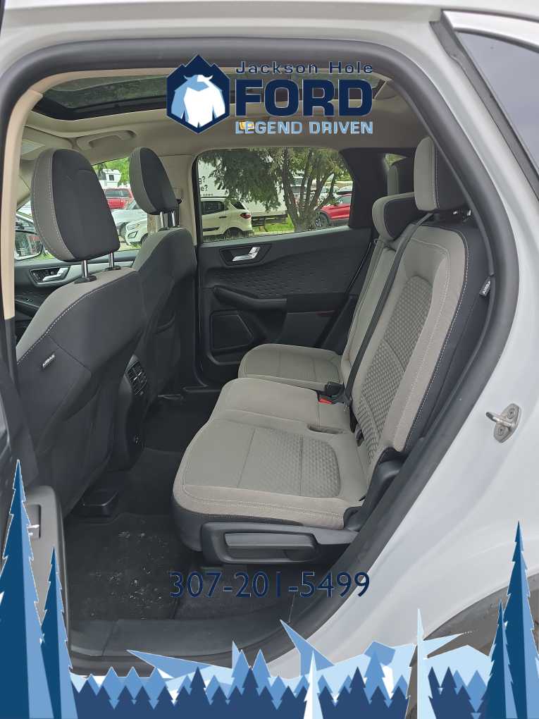 2020 Ford Escape SE 23
