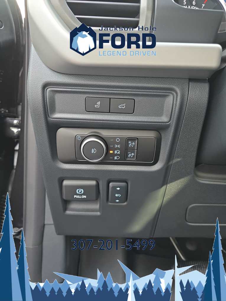 2024 Ford Expedition Max XLT 16