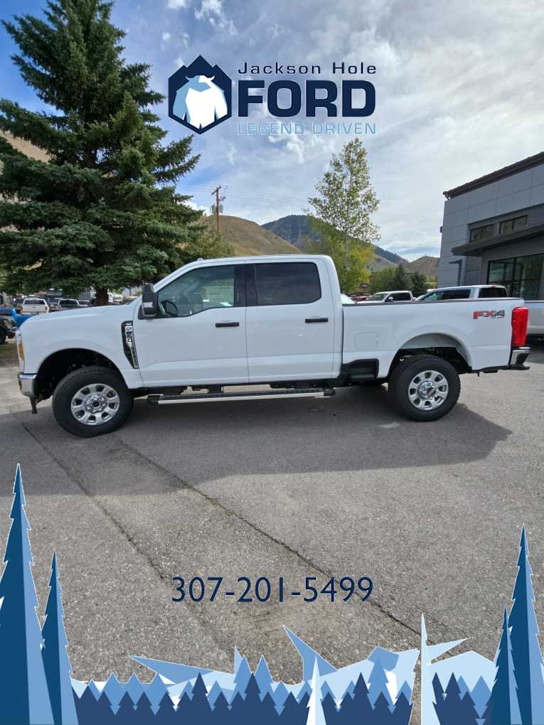 2024 Ford Super Duty F-250 SRW XLT 4WD Crew Cab 6.75 Box 8