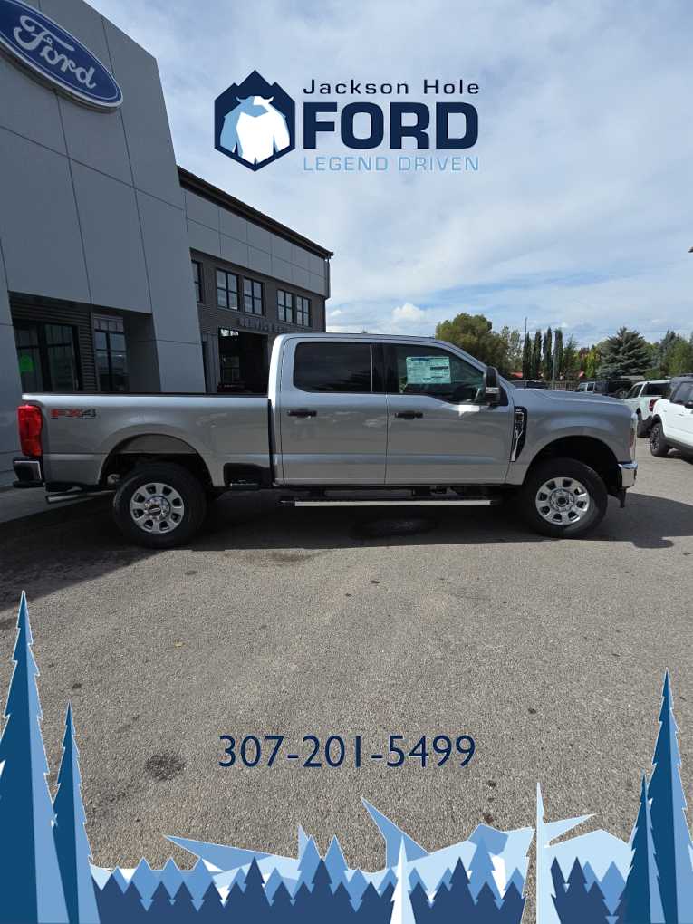 2024 Ford Super Duty F-250 SRW XLT 4WD Crew Cab 6.75 Box 8