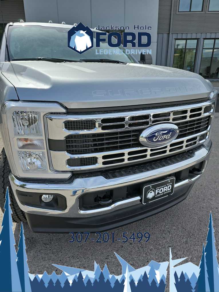 2024 Ford Super Duty F-250 SRW XLT 4WD Crew Cab 6.75 Box 40