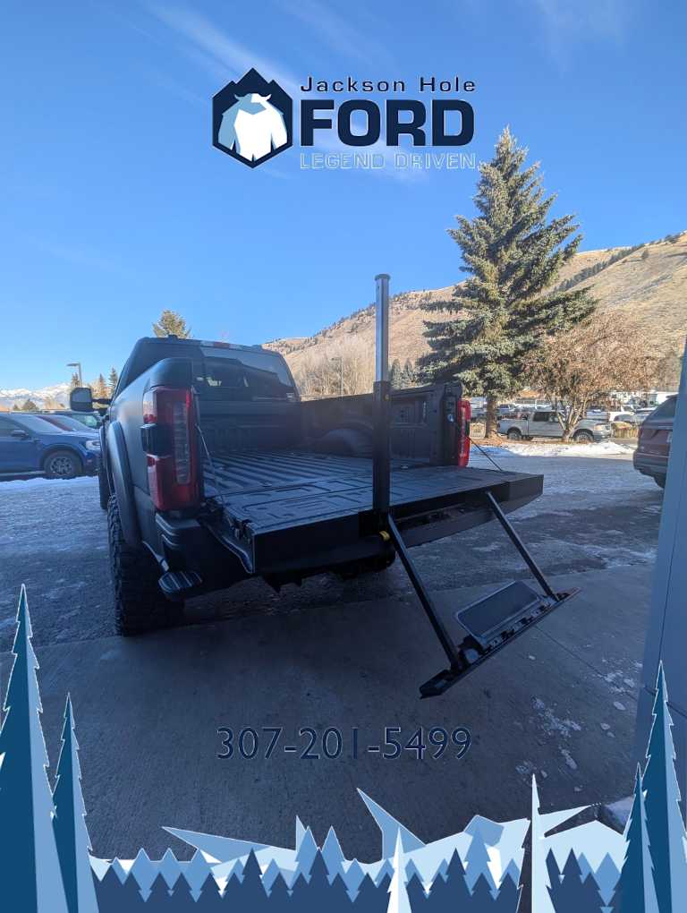 2024 Ford Super Duty F-250 SRW LARIAT 4WD Crew Cab 6.75 Box 25