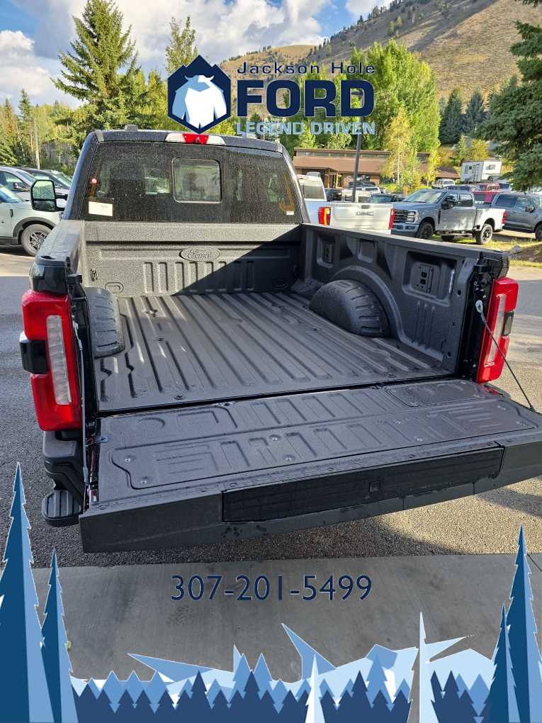 2024 Ford Super Duty F-350 SRW LARIAT 4WD Crew Cab 6.75 Box 44