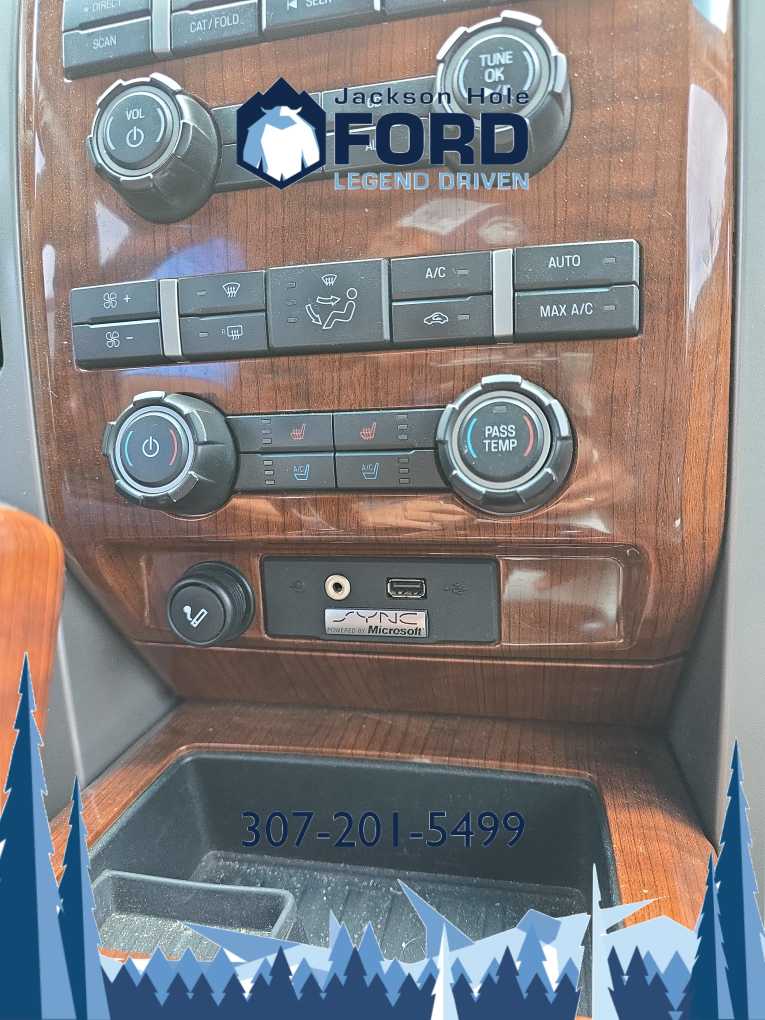 2010 Ford F-150 Lariat 4WD SuperCrew 145 13