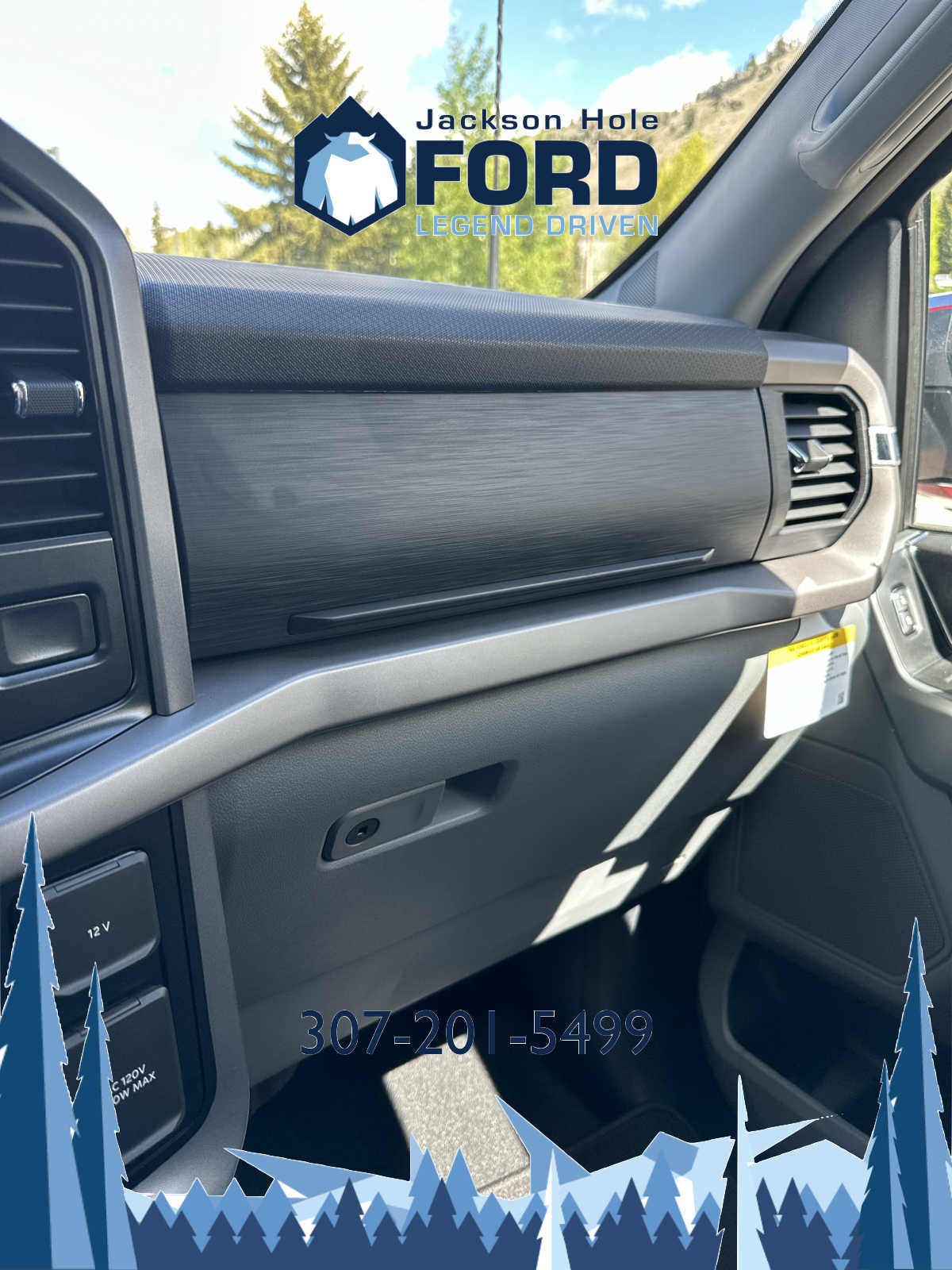 2024 Ford F-150 XLT 4WD SuperCrew 5.5 Box 25